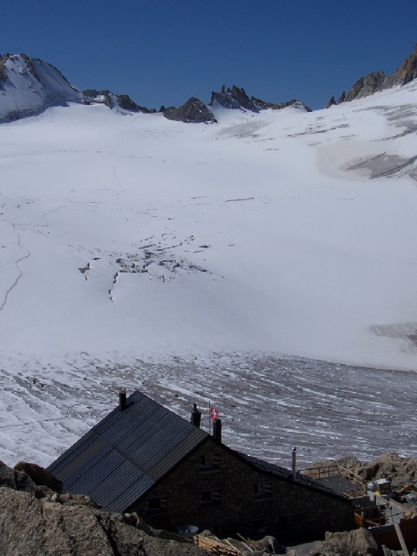 Cabane du Trient - Vallese (CH) Cabane du Trient - Vallese (CH)