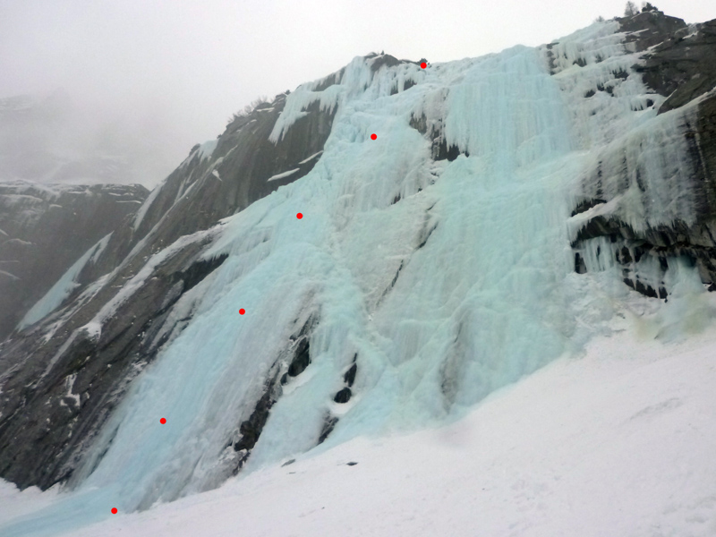 Albigna: Il Candelone, variante della grotta Albigna: Il Candelone, variante della grotta