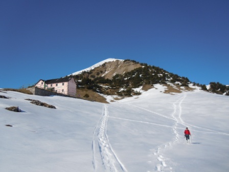 Orobie Trekking in Val Taleggio, dalla Piana d'Alben vista sul culmine 1.900mt slm
